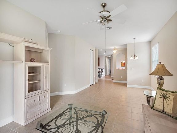 5th image of 6345 Oxford Cir Unit 101A