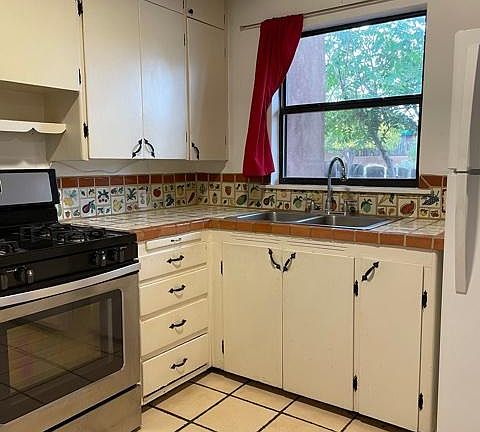 3rd image of 1445 Santa Cruz Dr Unit A