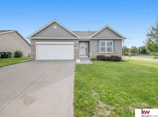 11731 S 210th St, Gretna, NE 68028