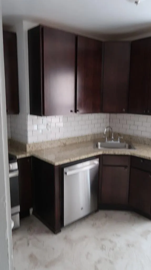 3 bed, 1.0 bath, 1100 sqft, $1,950 — Photo 4