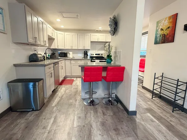 1012 NE 91st St #1012, Seattle, WA 98115