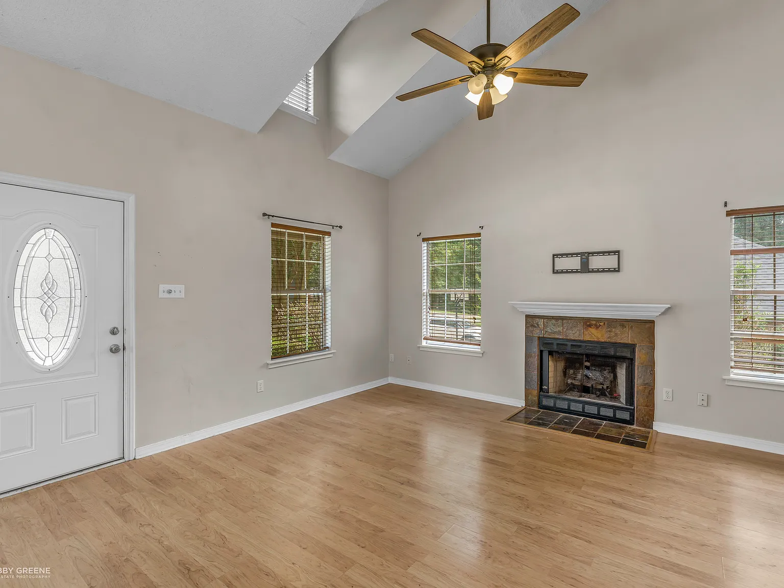 3 bed, 1685 sqft, $2,050 — Photo 3