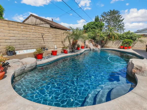 4995 Rebel Rd, San Diego, CA 92117
