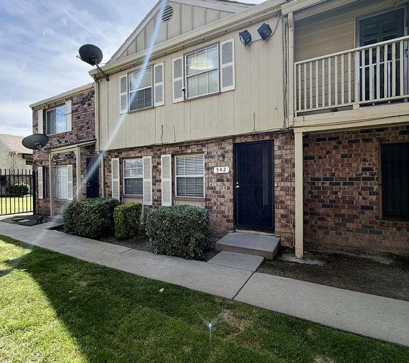 1st image of 542 Salem Way