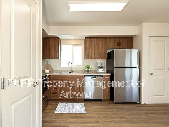 5th image of 6077 N 60th Ave #101