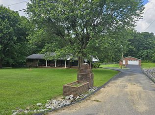 450 Main St, Palmer, TN 37365