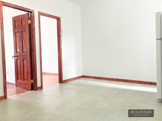 2nd image of 1056 39th St #1F