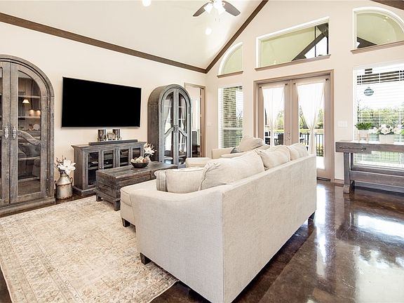 4th image of 9579 Wales Ct
