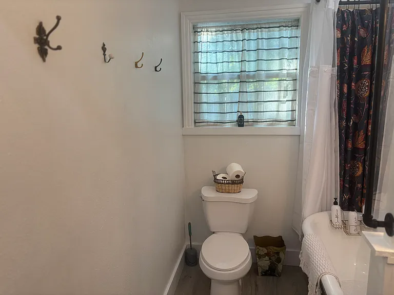 400 Oak St — Photo 11