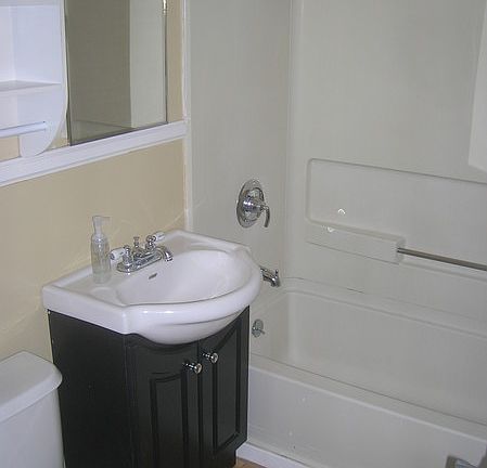 4th image of 1506-08 San Mateo St