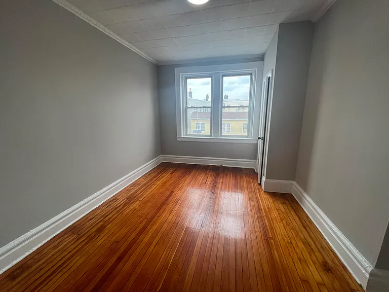 1351 Springfield Ave #10 — Photo 9