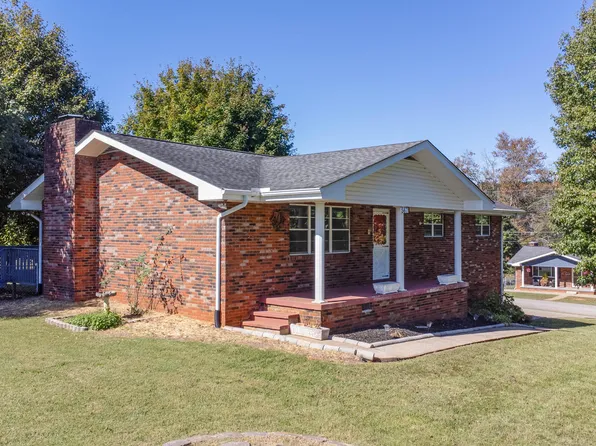 567 Academy Dr, Seymour, TN 37865