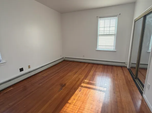 948 Kilsyth Rd Floor 1, Elizabeth, NJ 07208