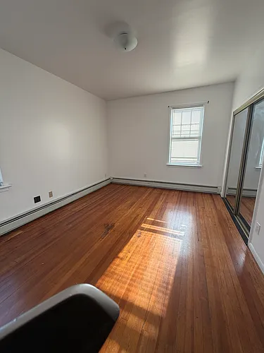 948 Kilsyth Rd #1 Photo 1