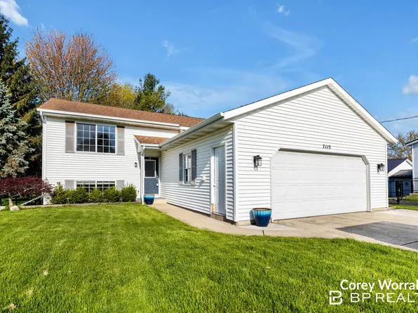 7115 12th Ave, Jenison, MI 49428