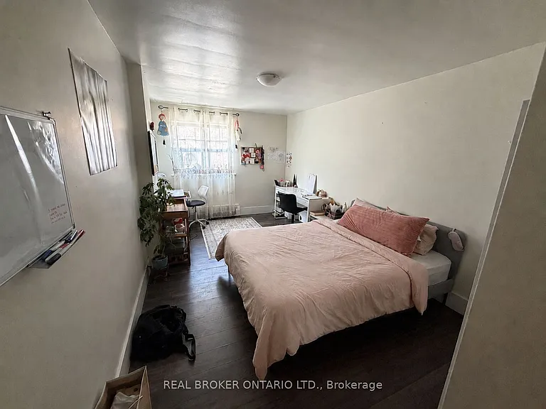 50 Benson Ave #105 — Photo 4