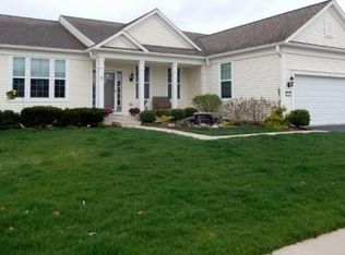 3239 Province Cir, Mundelein, IL 60060