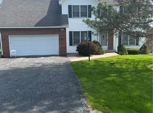 9455 Jennifer Ln, Sauquoit, NY 13456