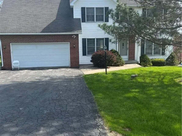 9455 Jennifer Ln, Sauquoit, NY 13456