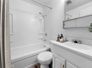 Mondrian (114), Seattle, WA 98105