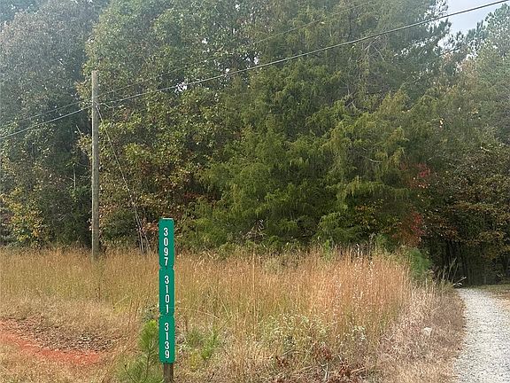 2nd image of 3101 Beatty Rd
