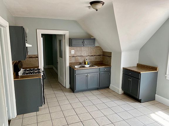 3rd image of 4410 51st St Unit 2