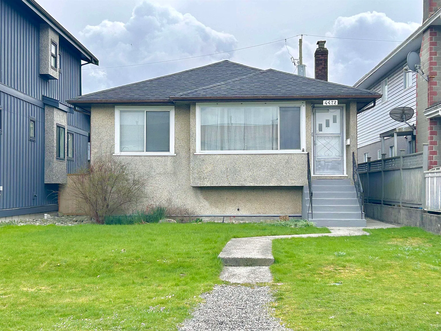 3 bed, 777 sqft, $2,200 — Photo 2