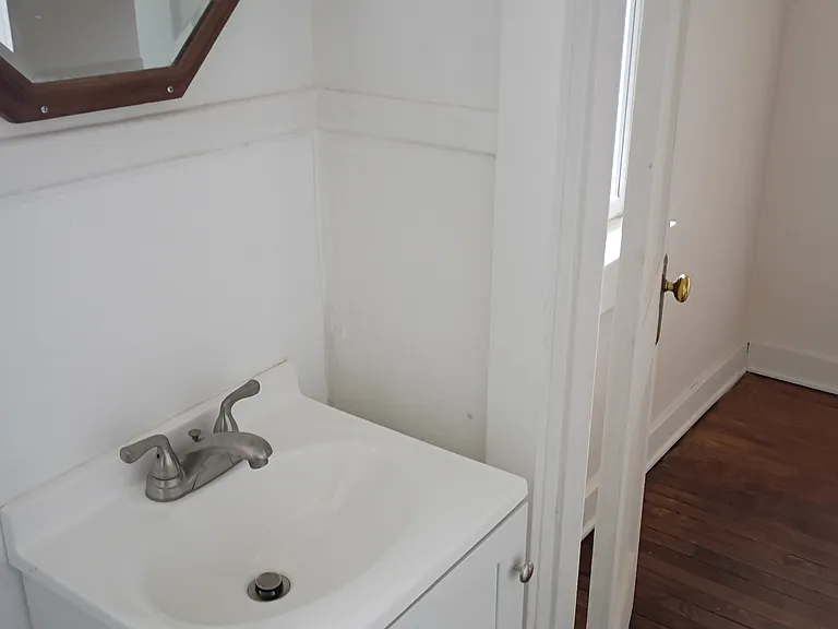 340 McClain Ave — Photo 9