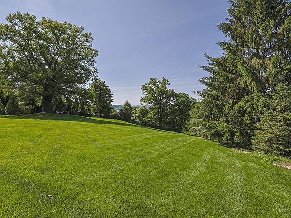 2nd image of 15 Hill And Hollow Ln