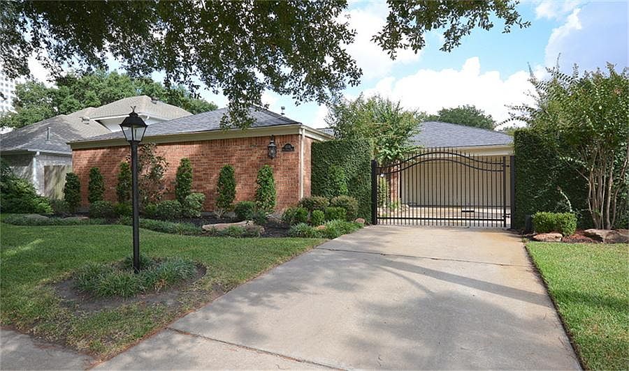 1st image of 10310 Briar River Dr