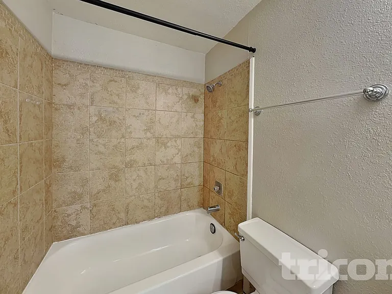 841 Wyoming Ave — Photo 19