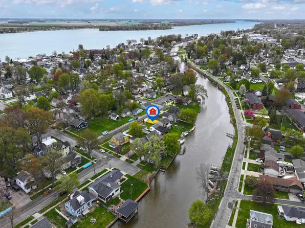 342 S Mary St, Marine City, MI 48039
