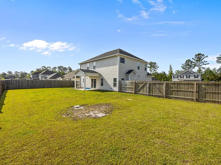 1010 Spot Cir — Photo 43