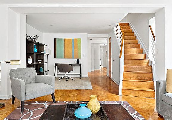 4th image of 415 E 57th St #402