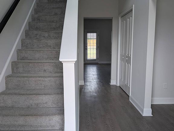 2nd image of 294 Grayson Ave