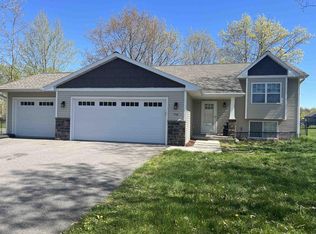 752 Pinedale Ln, Kronenwetter, WI 54455