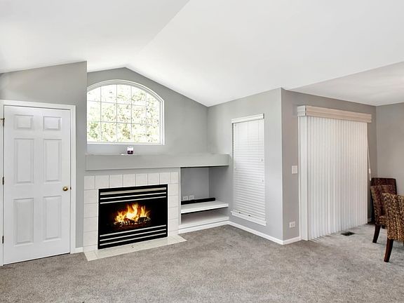 4th image of 1322 Spencer Ln #1322