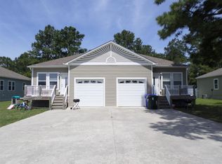 223 Lloyd St, Holly Ridge, NC 28445