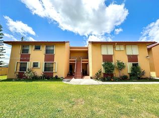 10893 NW 7th St APT 11-27, Miami, FL 33172