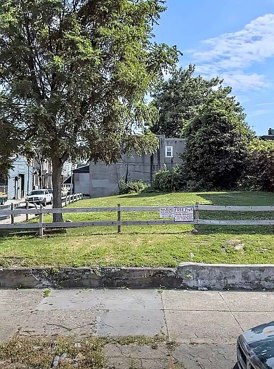 1st image of 1228 W Erie Ave