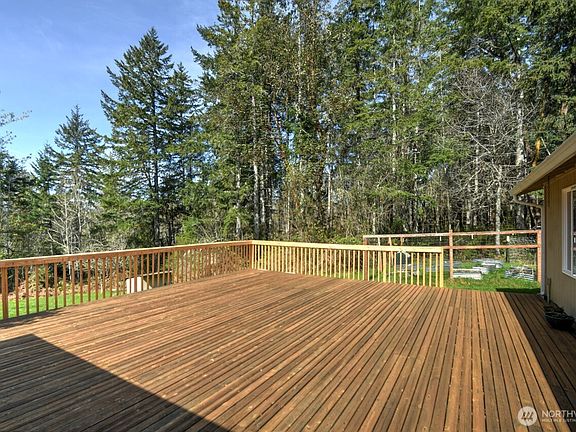 2nd image of 8910 Hunter Point Road NW