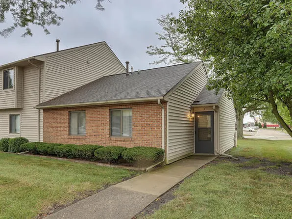 1607 Lyndhurst Dr APT D, Savoy, IL 61874