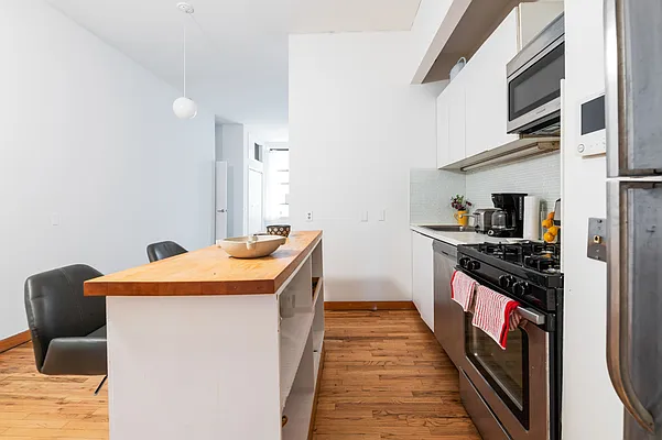 Rented by Highline Residential | media 10