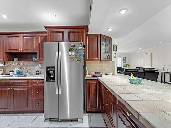 2nd image of 9437 SW 76th St APT V25