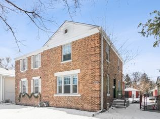 4004 Oak Ave, Brookfield, IL 60513