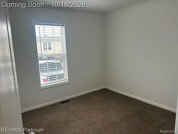 3rd image of 9439 Crystal Dr