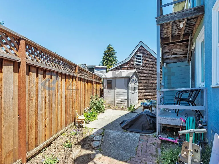 5737 Claremont Ave — Photo 22