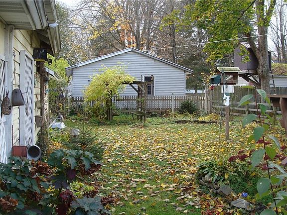 2nd image of 47 Evergreen St