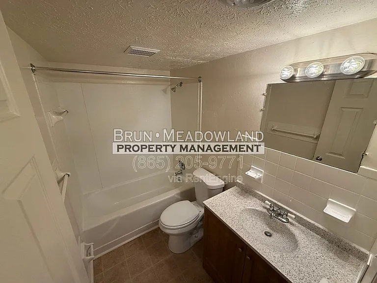 5525 Jacksboro Pike #3 — Photo 19