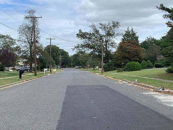5th image of 740 Cypress Dr